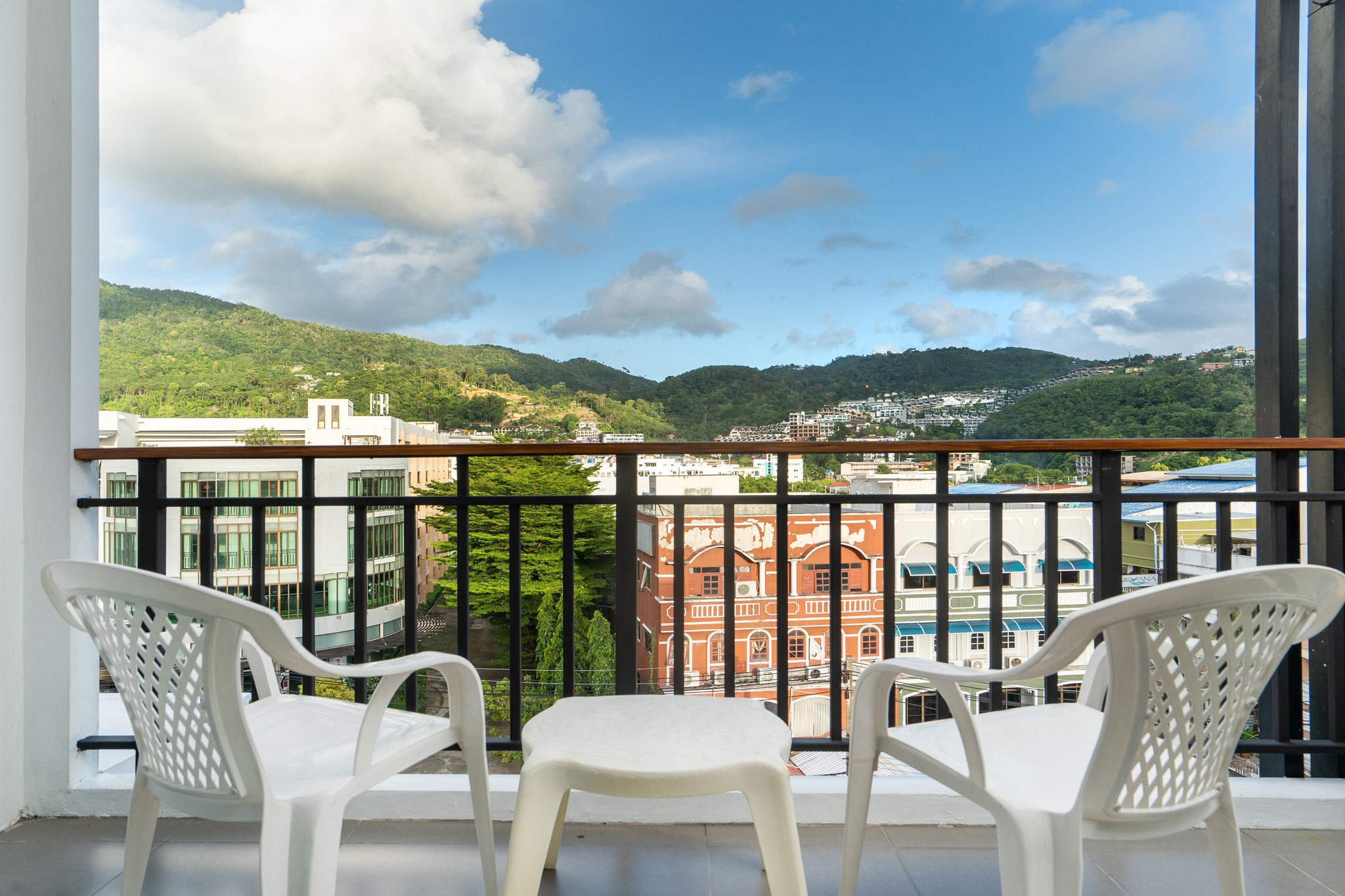 Paripas Patong Resort